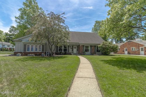4735 Springbrook Dr, Toledo, OH, 43615-1166 | Card Image