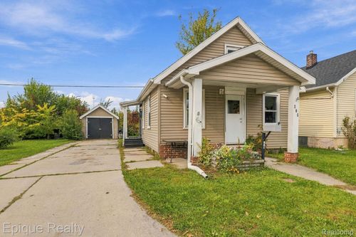 205 17th St, Port Huron, MI, 48060-4105 | Card Image