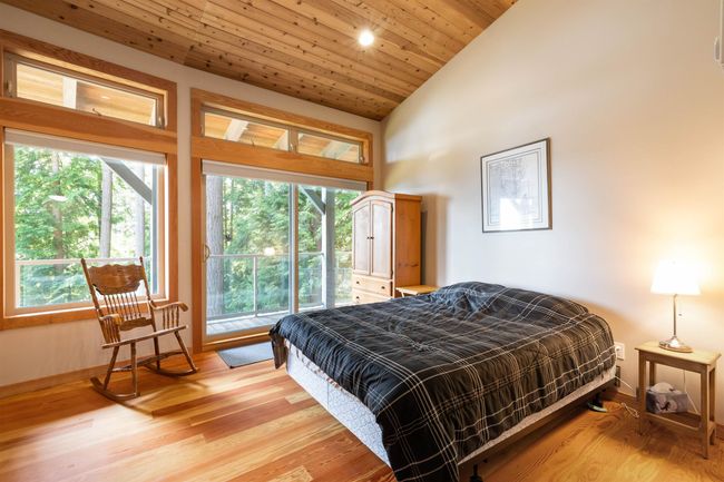304 Esplanade Rd, House other with 3 bedrooms, 2 bathrooms and null parking in Gibsons BC | Image 16