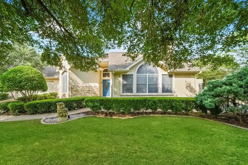 30 Muirfield Greens Ln, Lakeway, TX, 78738-1113 | Card Image