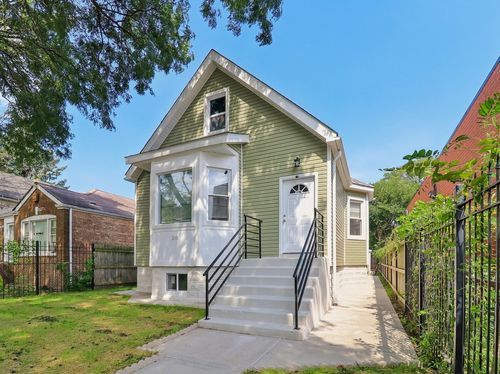 210 111th St, Chicago, IL, 60628-4217 | Card Image