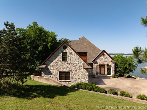 8925 Lake View Dr, Kingston, OK, 73439-8452 | Card Image