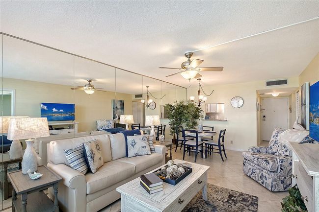 Living Room/Dining | Image 6