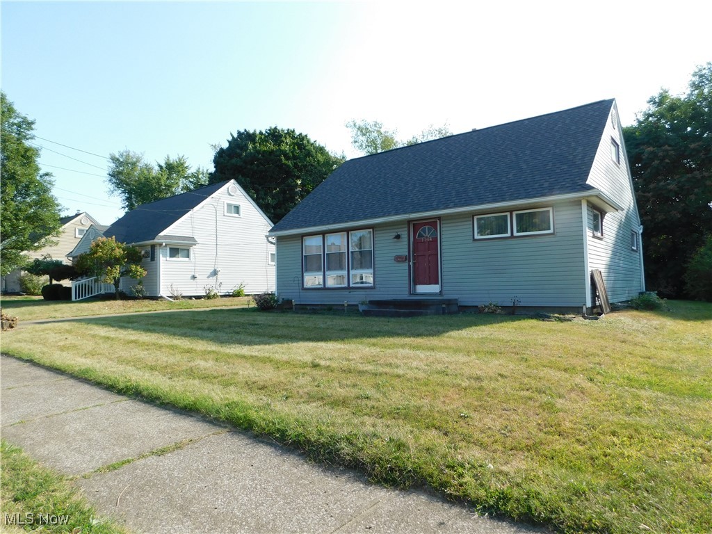 Poplar Ave, Canton, OH 44710