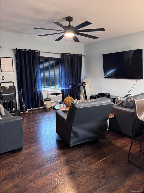 171 Beach 96th St, Rockaway Beach, NY, 11693-1304 | Card Image