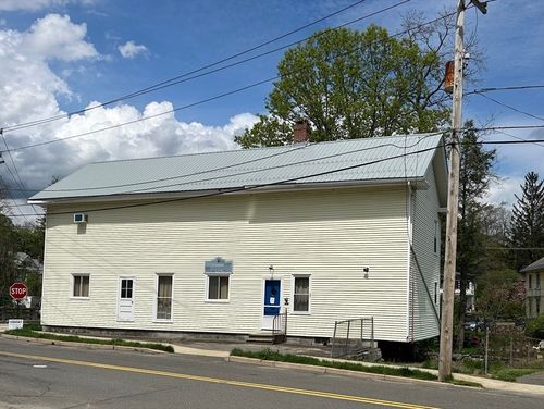 1 S Main St, Williamsburg, MA, 01096-9783 | Card Image