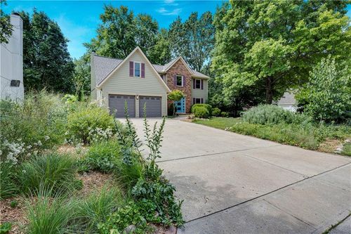 15331 W 84th Ter, Lenexa, KS, 66219-1803 | Card Image