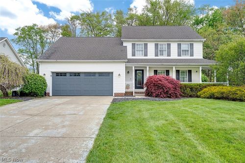864 Mayfield Dr, Boardman, OH, 44512-6460 | Card Image
