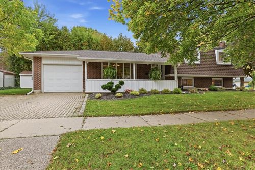 76 Culpepper Dr, Waterloo, ON, N2L5S4 | Card Image