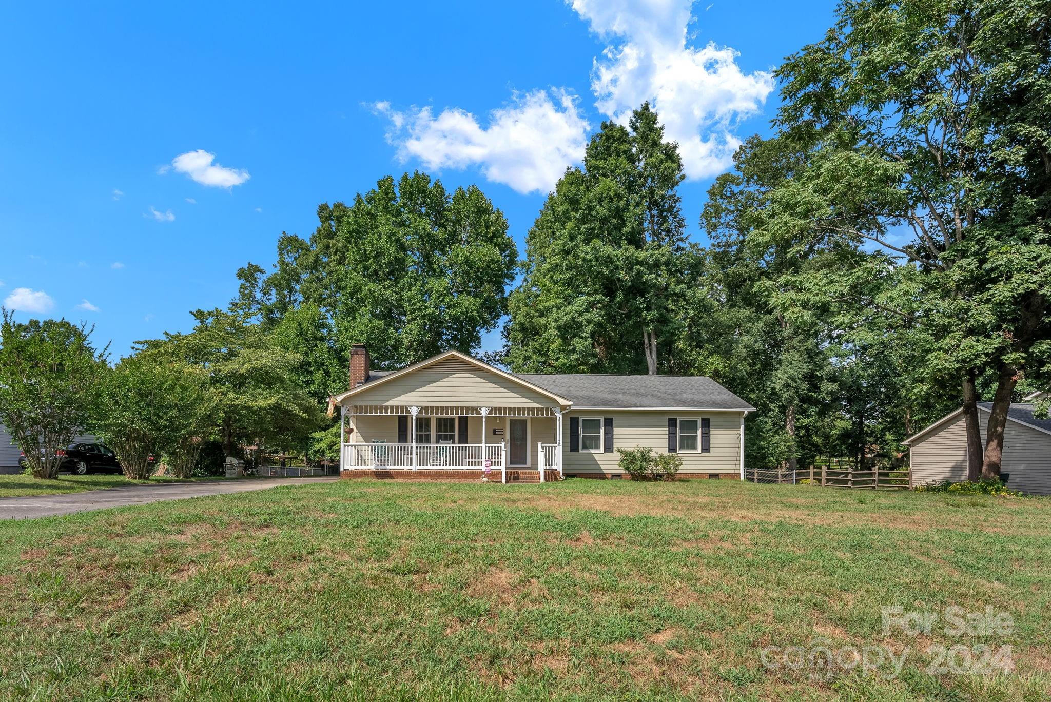 Baywoods Ct, Gastonia, NC 28056