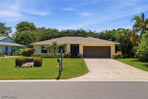 4601 Evergreen Lake Rd, NAPLES, FL, 34112-5301 | Card Image