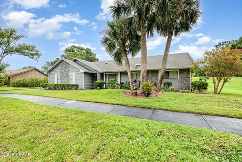 653 Pelican Bay Dr, DAYTONA BEACH, FL, 32119-8702 | Card Image