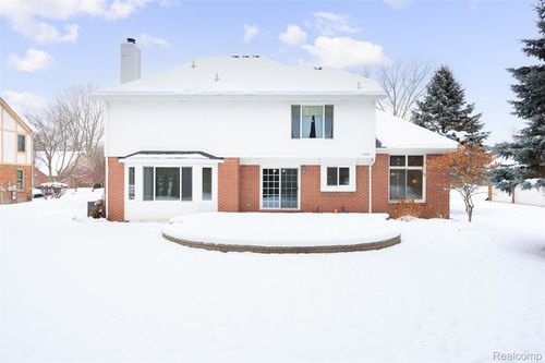 5648 Whitfield Dr, Troy, MI, 48098-5106 | Card Image