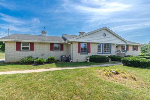 S68W12635 Bristlecone Ln, Muskego, WI, 53150 | Card Image