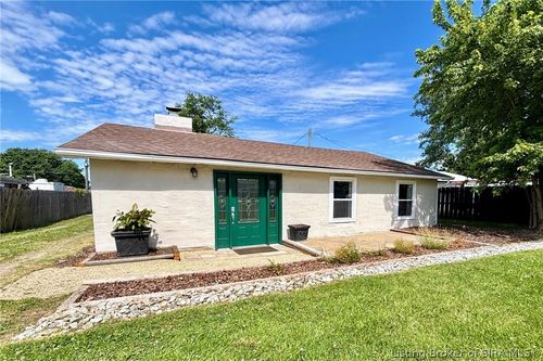3819 Hamburg Pike, Jeffersonville, IN, 47130 | Card Image