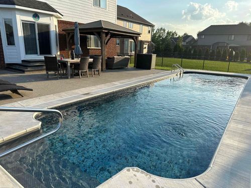 18011 Humber Bridge Dr, Macomb, MI, 48042-3613 | Card Image