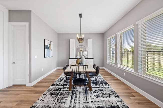 Dining Area | Image 10