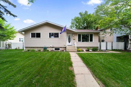 6304 39 Ave, Camrose, AB, T4V2Z4 | Card Image