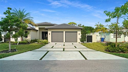 317 Ne 21st St, Wilton Manors, FL, 33305-2032 | Card Image