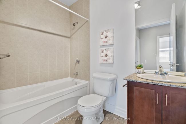 314 - 44 Bond St W, Condo with 2 bedrooms, 2 bathrooms and null parking in Oshawa ON | Image 11