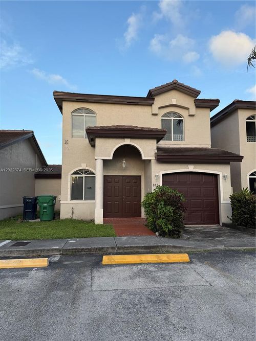 103-1-18615 Nw 84th Pl, Hialeah, FL, 33015-2612 | Card Image