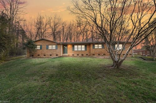 276 Oscar Rd, Troy, NC, 27371-8428 | Card Image