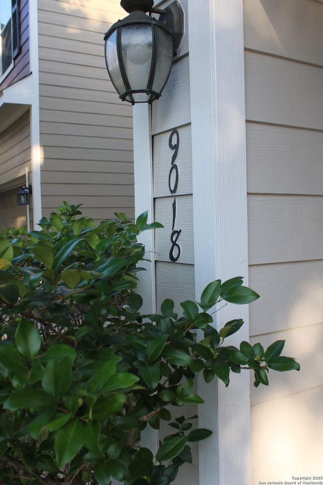 9018 Elm Drake Ln, Townhouse with 3 bedrooms, 3 bathrooms and null parking in Humble TX | Image 4
