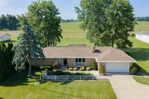 16122 Jackson Rd, Mishawaka, IN, 46544-9777 | Card Image