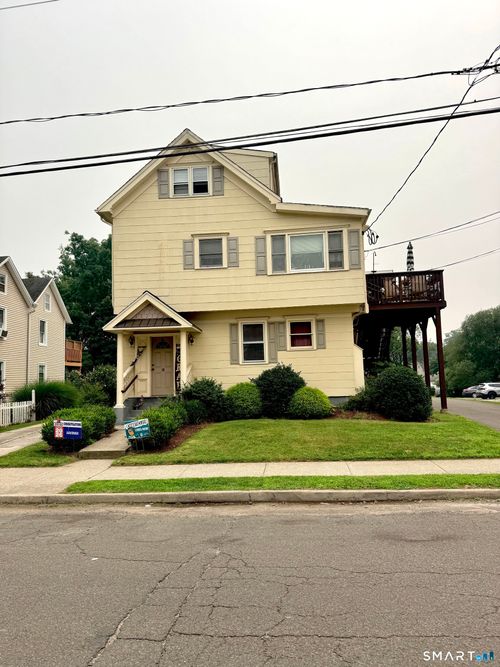 16 Cleveland St, Danbury, CT, 06810-6172 | Card Image