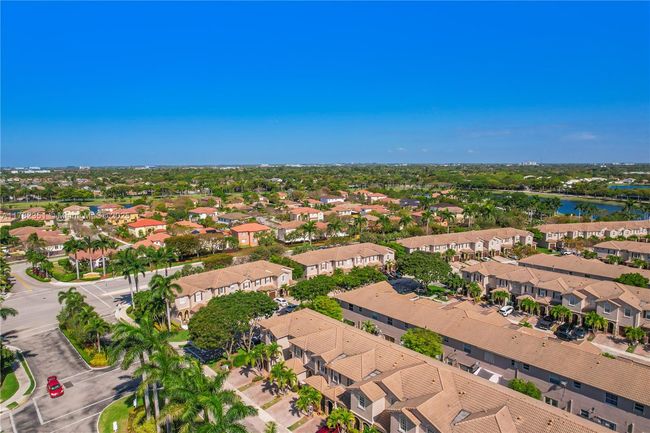9369 Sw 221 St St, Townhouse with 2 bedrooms, 3 bathrooms and null parking in Cutler Bay FL | Image 42