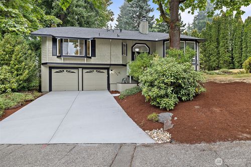 4626 159th Avenue Se, Bellevue, WA, 98006 | Card Image