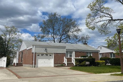 50 Buffalo Street, Hempstead, NY, 11003 | Card Image