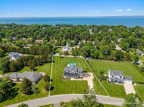 2045 Willow Dr, East Marion, NY, 11939-1162 | Card Image