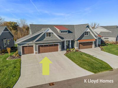 4706 W Wind Drive, Condo with 4 bedrooms, 2 bathrooms and null parking in Holland MI | Image 2