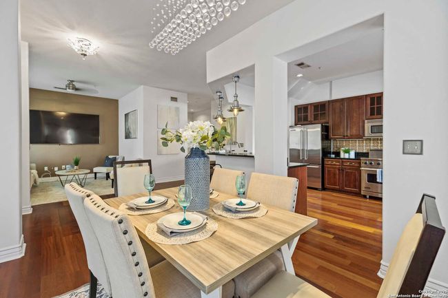 APT-109 - 215 Center, Condo with 2 bedrooms, 3 bathrooms and null parking in San Antonio TX | Image 12