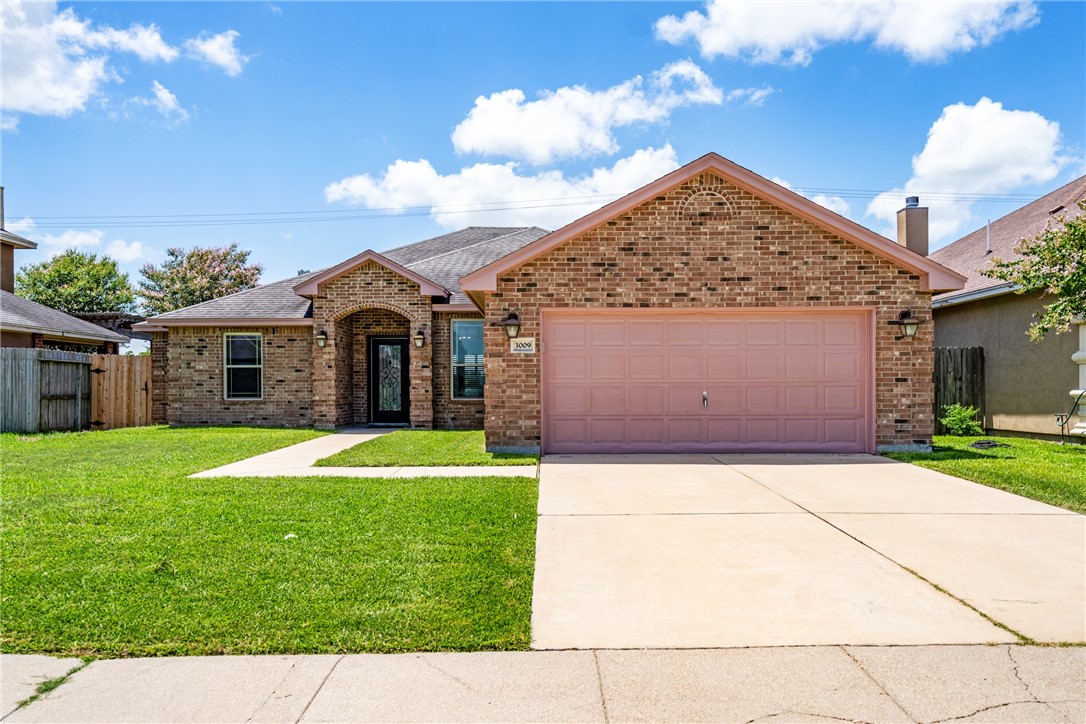 Charles Dr, Corpus Christi, TX 78410