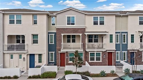 6991 Cottonwood Ln, Buena Park, CA, 90621-1174 | Card Image