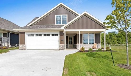 895 Black Swan Drive, MENASHA, WI, 54952 | Card Image