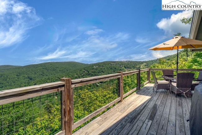 103 Mockingbird Ln, House other with 4 bedrooms, 3 bathrooms and null parking in Beech Mountain NC | Image 6