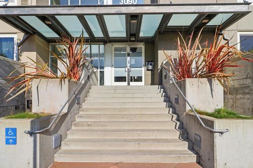 apt-102-3090 Glascock St, Oakland, CA, 94601-2861 | Card Image
