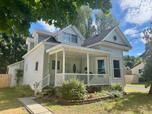 412 Pawling St, Watertown, NY, 13601-4137 | Card Image