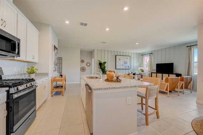 1063 Patriot Loop, House other with 4 bedrooms, 2 bathrooms and null parking in HAINES CITY FL | Image 14