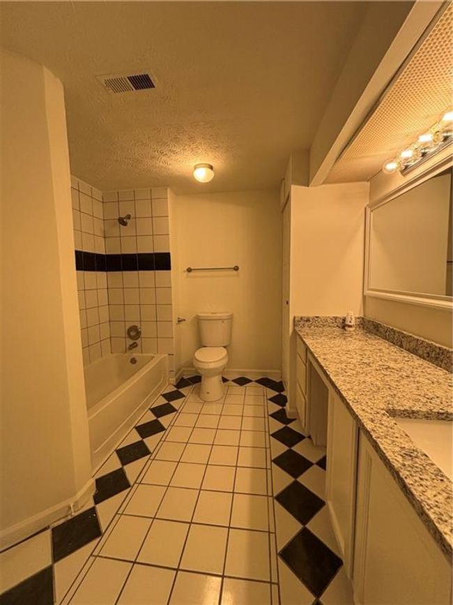 4263 Parkview Ct, Condo with 2 bedrooms, 2 bathrooms and null parking in Stone Mountain GA | Image 12