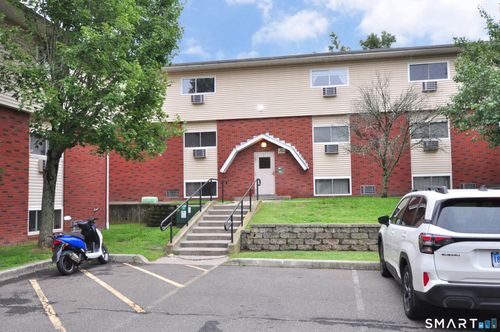 c1-57 Glade St, West Haven, CT, 06516-2616 | Card Image