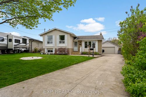 64 Carriage Road, St Catharines, ON, L2P1T1 | Card Image
