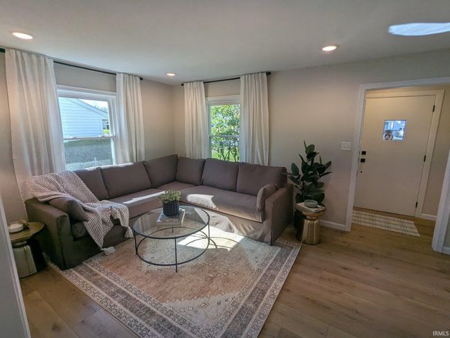 1445 Kilbourn St, House other with 4 bedrooms, 2 bathrooms and null parking in Elkhart IN | Image 4