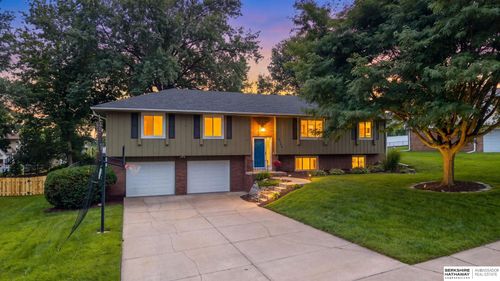 5265 Tucker St, Omaha, NE, 68152-1831 | Card Image