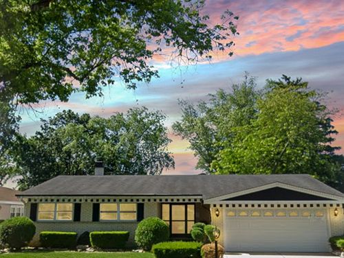 1825 E Sitka Ln, Mount Prospect, IL, 60056-1715 | Card Image