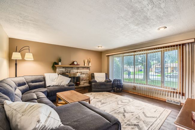 9001 Mobile Ave, House other with 3 bedrooms, 2 bathrooms and 6 parking in Oak Lawn IL | Image 6