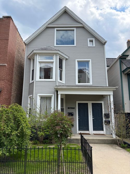 1f-2437 W Ainslie St, Chicago, IL, 60625-2664 | Card Image